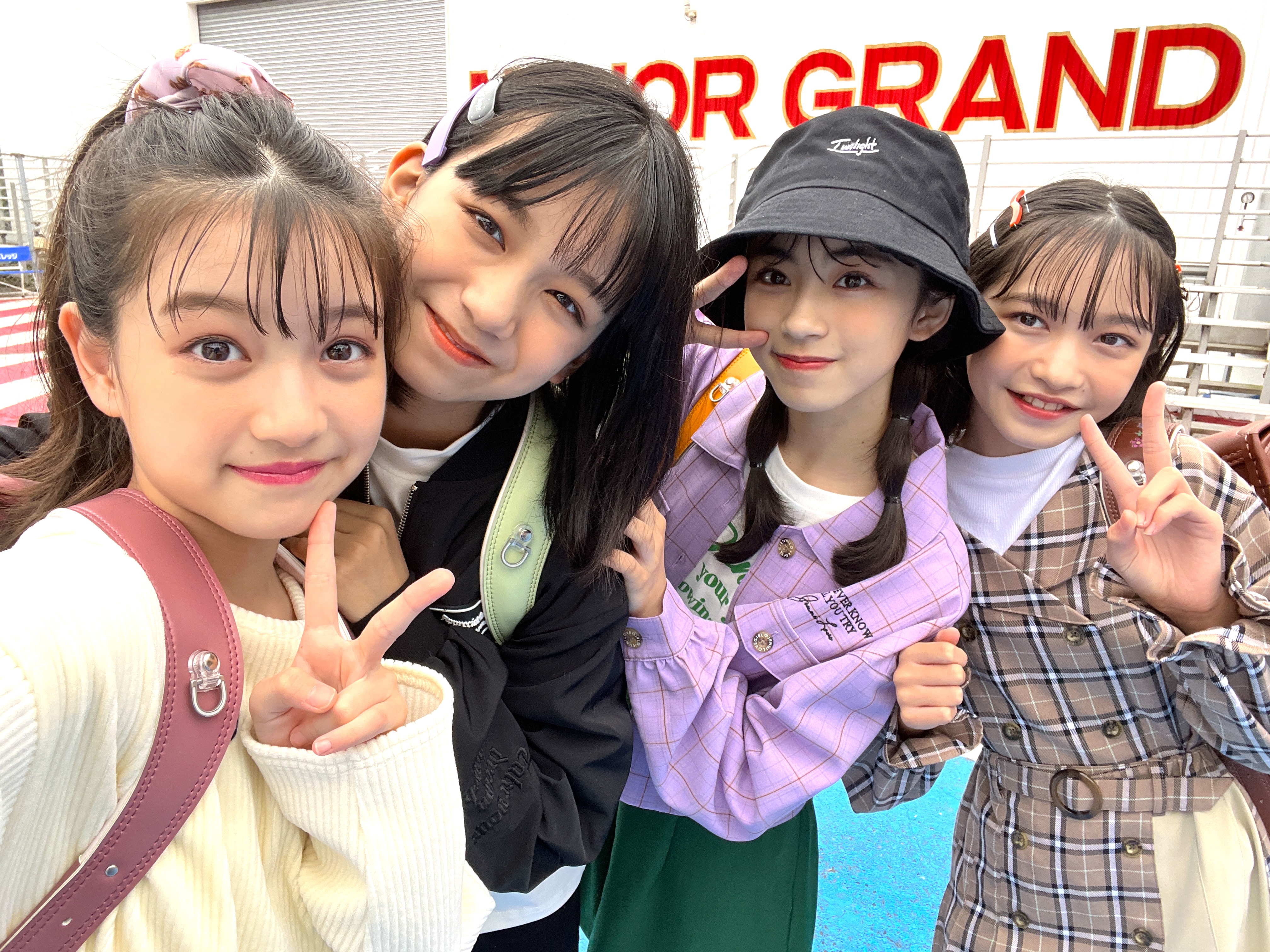 10月号撮影日記 15 プリクラ撮ってきたよ 人生初ハンバーガーってだれ ニコ プチ 女子小学生ナンバーワンウェブマガジン