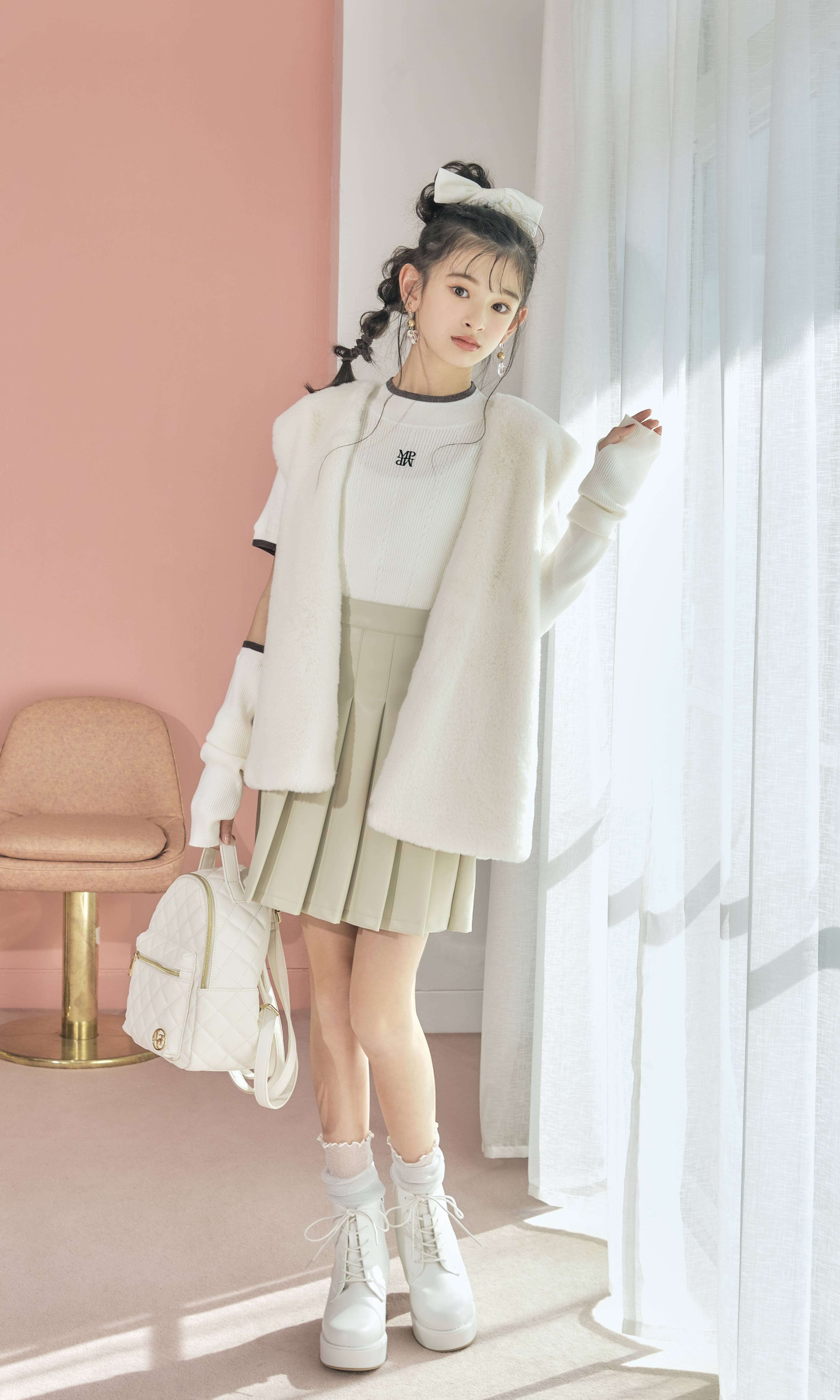12月24日(日)_オールホワイトで大人ガーリーに♡冬っぽいファー