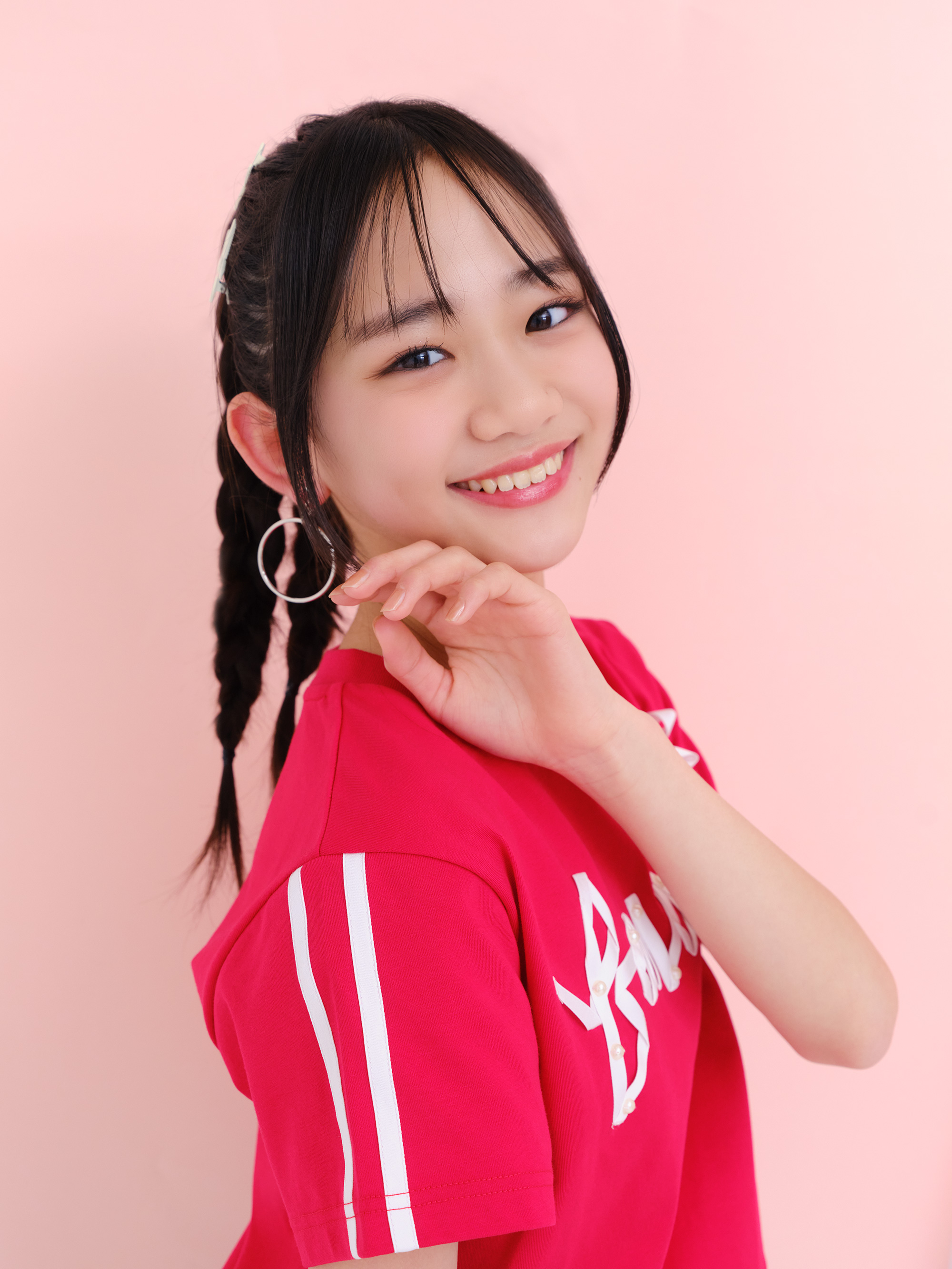 雨の日の湿気に負けない！】みつあみの簡単モテヘアアレンジ4選