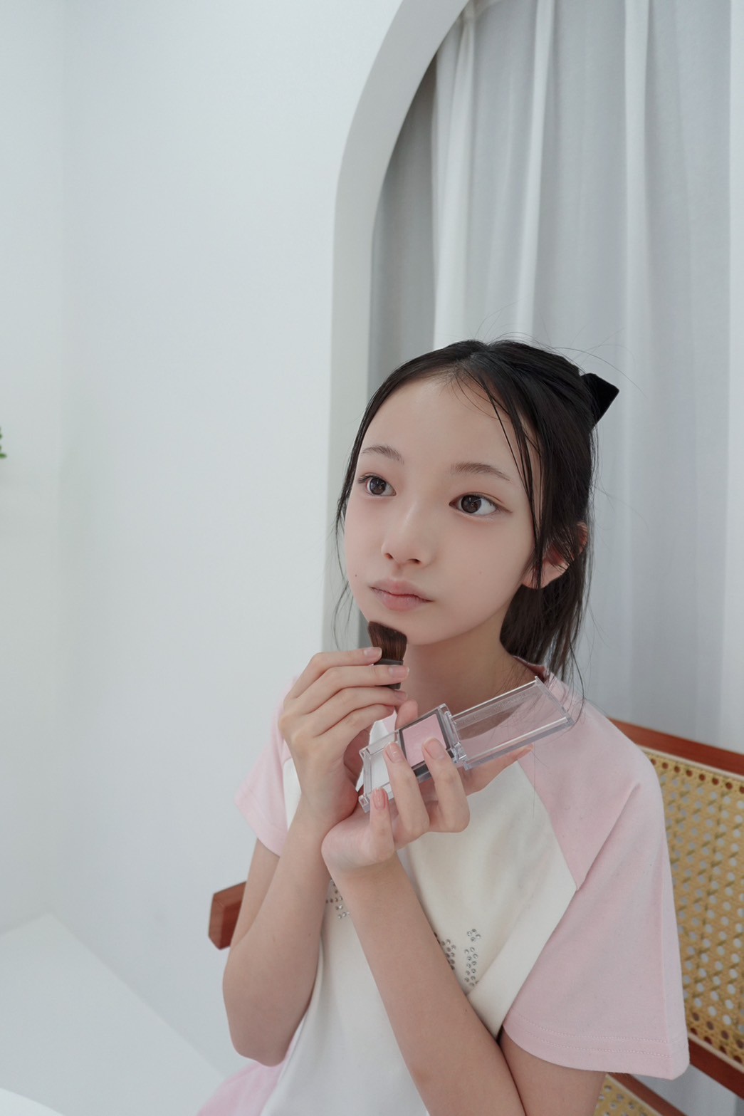 ウォニョンちゃん使用 PRADA ヘアピン ストーン付き ピンク ウォニョン