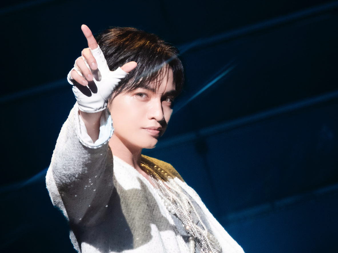 中島健人 ユニフォームの誓い “N / bias” 巡 中島健人 ユニフォームの誓い N/bias - メルカリ