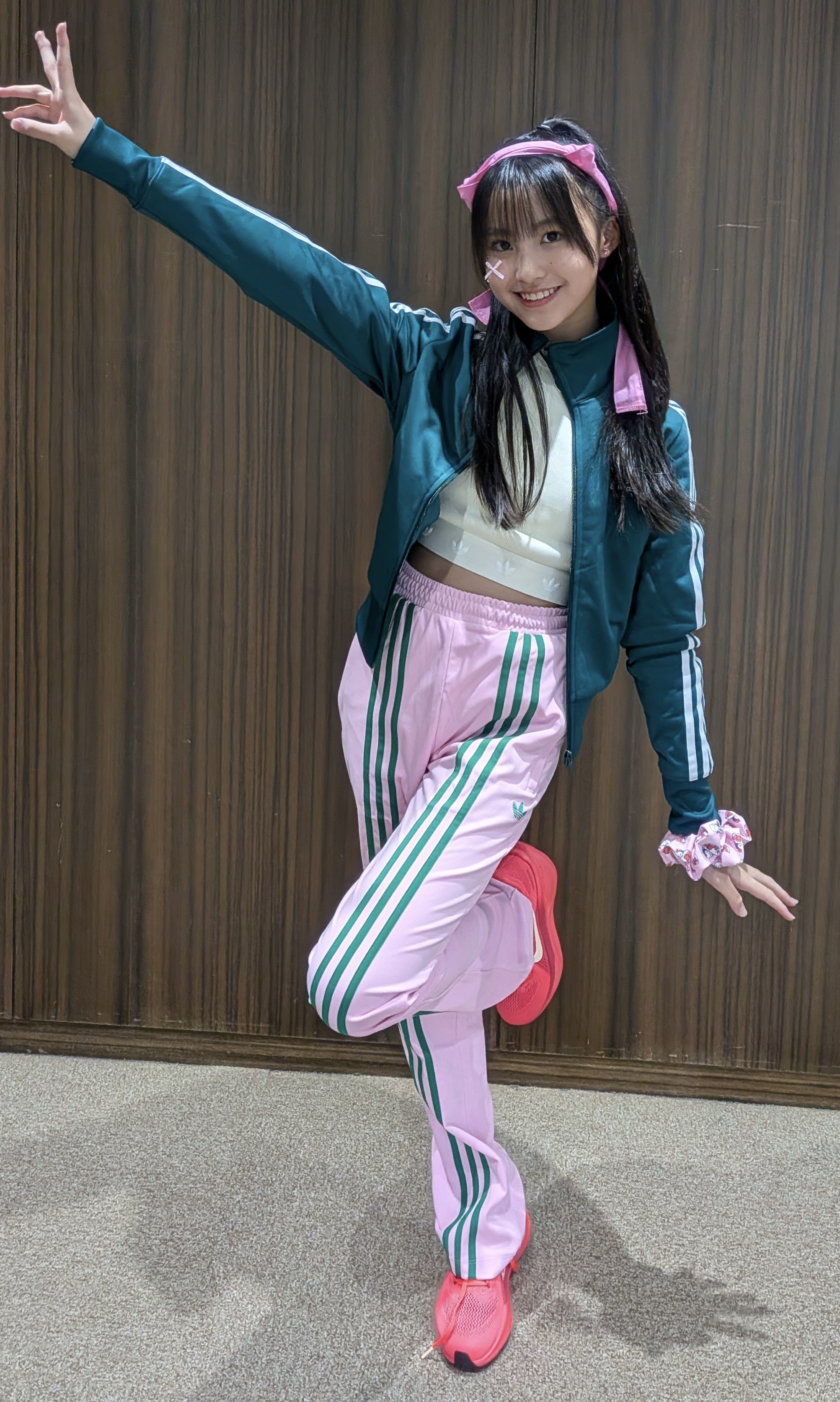 オトナかわいいadidasコーデ♡【プチ㋲私服スナップ／土井 ありさ