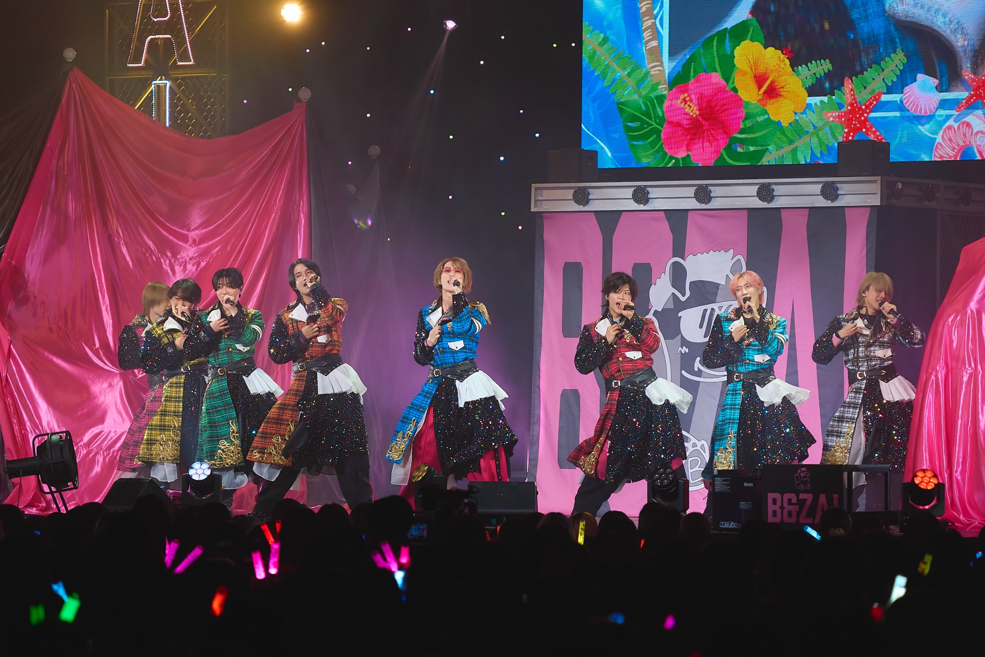 武道館公演決定おめでとう！【ロック×アイドルの無敵空間☆】B&ZAI